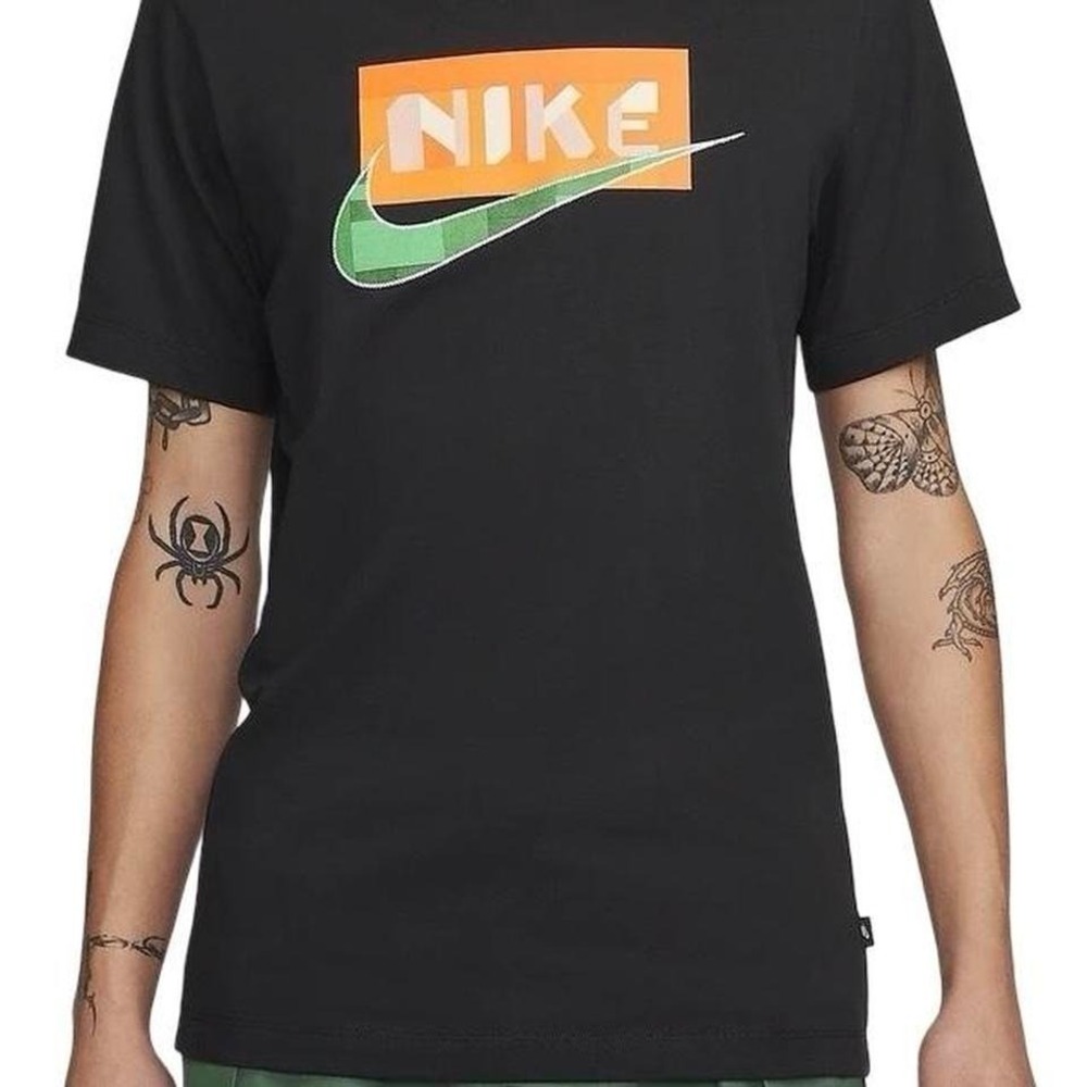 Nike Sportswear Men's Black Graphic T-Shirt FJ1095-010 - NWT - Medium